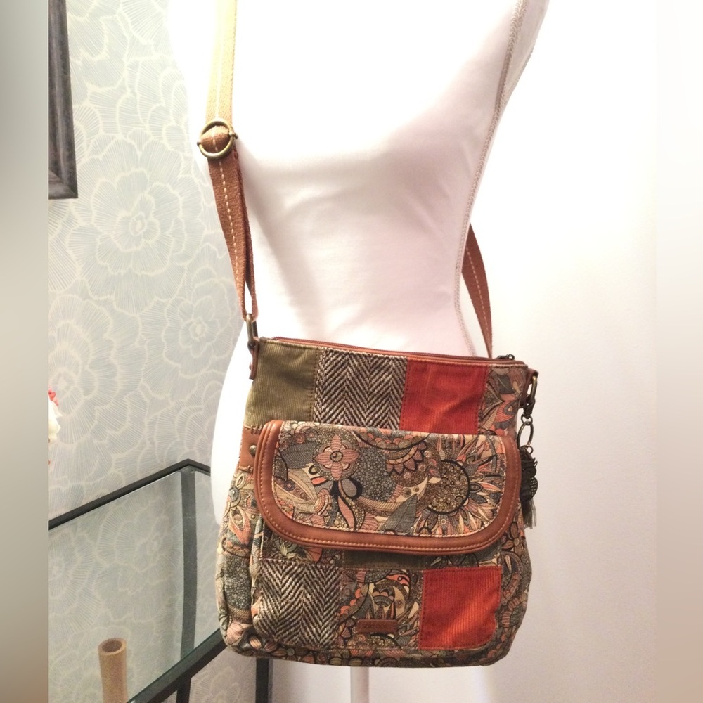 PRICE DROP! Sak Bohemian Patchwork Crossbody Bag - Picture 4 of 10